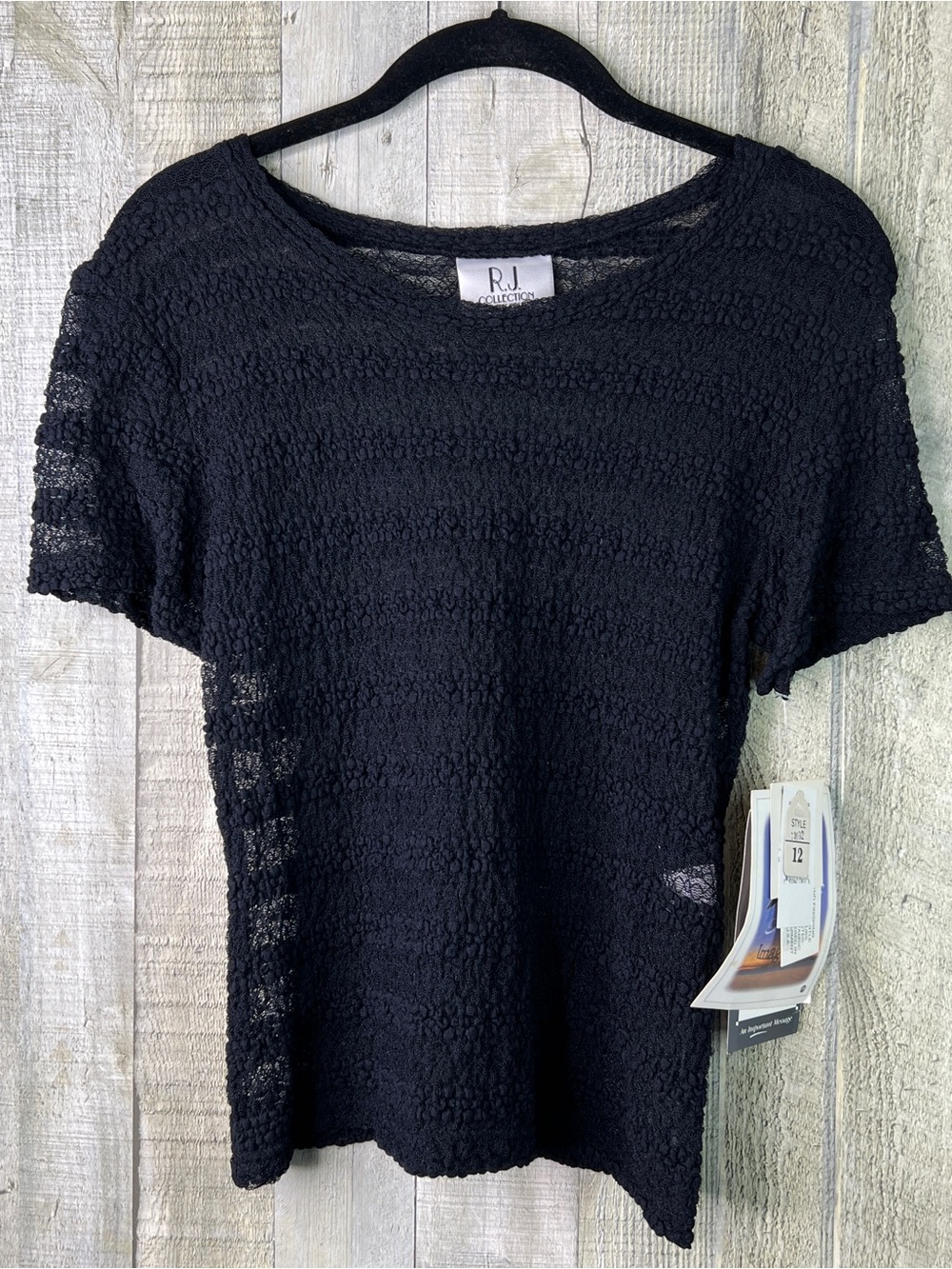 RJ Collection By Chelsea Rousso Size 12 Lace Top Black Short Sleeve Crewneck
